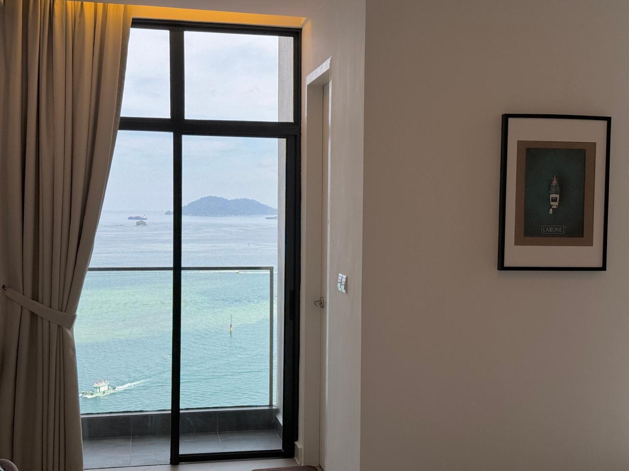 The Shore Cbd Kota Kinabalu By Laxzone Suite 外观 照片