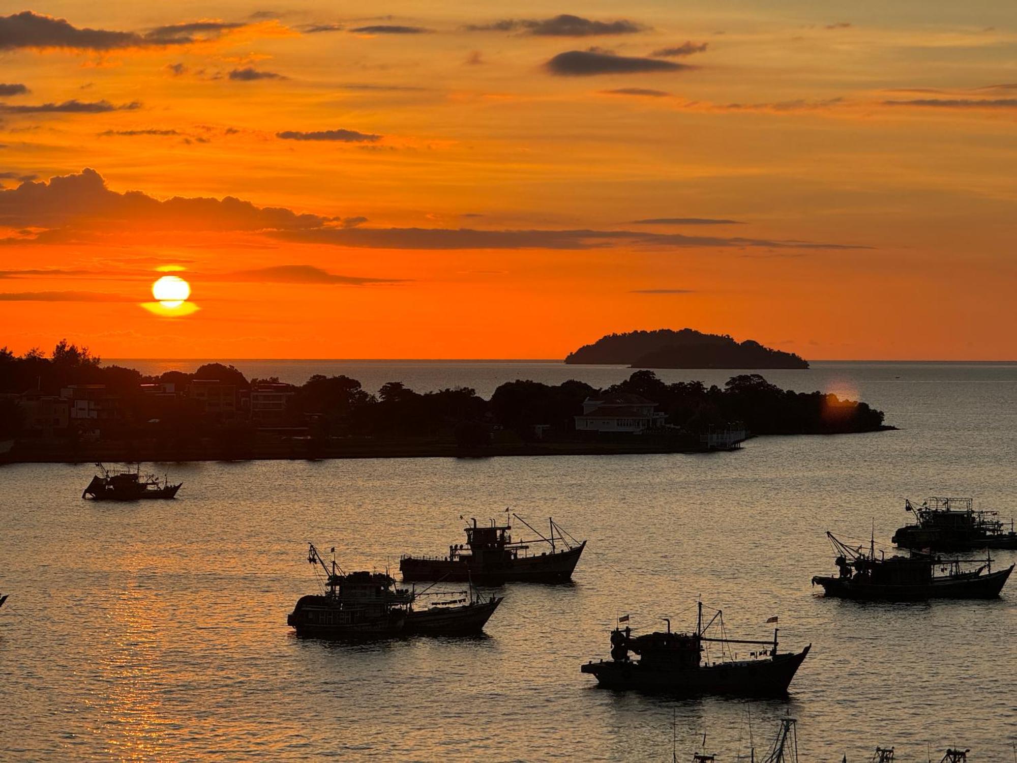 The Shore Cbd Kota Kinabalu By Laxzone Suite 外观 照片